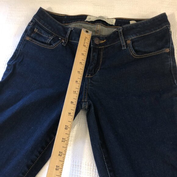 ABERCROMBIE & FITCH Boot Cut Low Rise Denim Jeans Women's Size 4R B83 - Picture 3 of 14